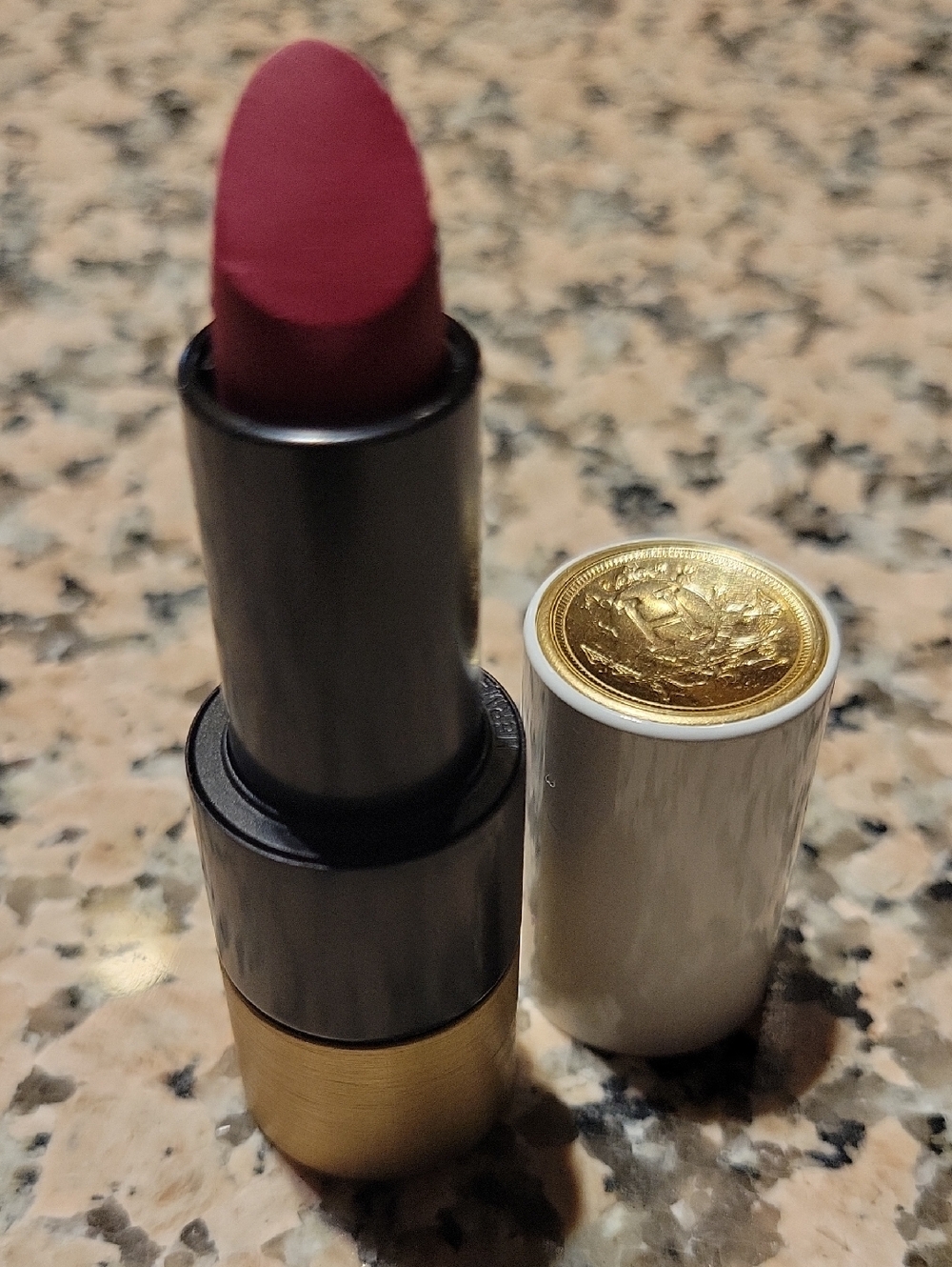 HERMES Rich Matte Lipstick in Deep Berry Pink